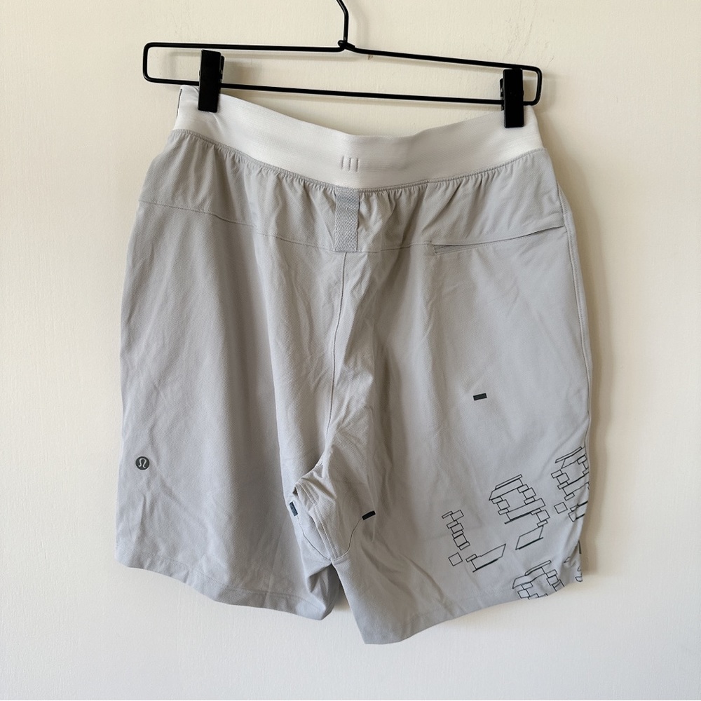 Lululemon Shorts Size S - Picture 3 of 3